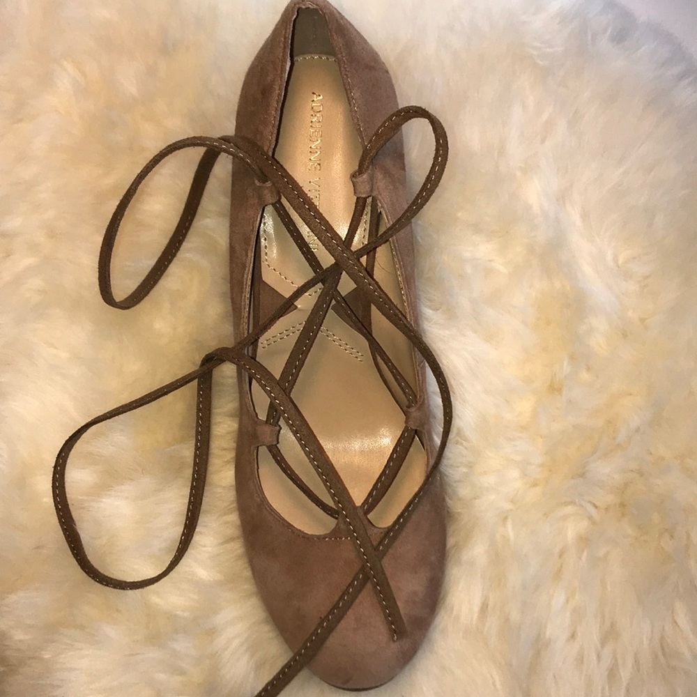 Adrienne Vittadini Lace ups